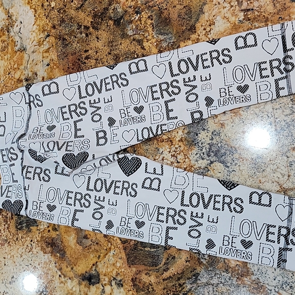 Girl Babalu Fitness Capris - Picture 2 of 3